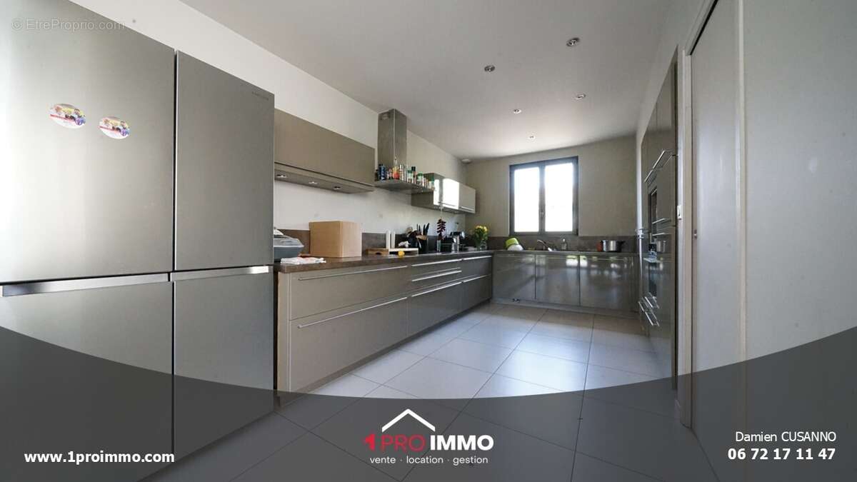 n°9 - Maison à ROYBON