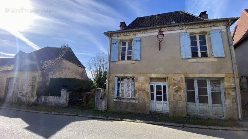 Maison à DUSSAC