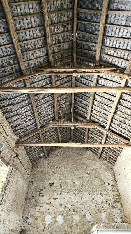 Maison à VILLENEUVE-SUR-AUVERS
