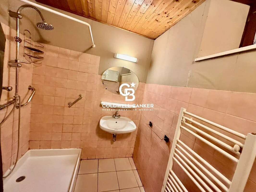 Appartement à SAINT-CERGUES