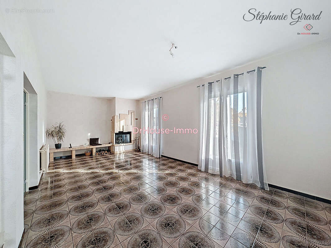 Maison à FLEURY-LES-AUBRAIS