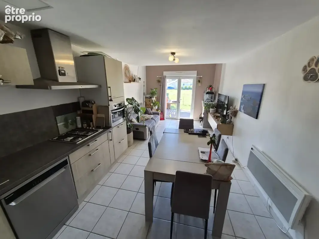 Maison jumelée de 2011 de 53 m2 édifiée sur un terrain de 190 m2 - photo 5