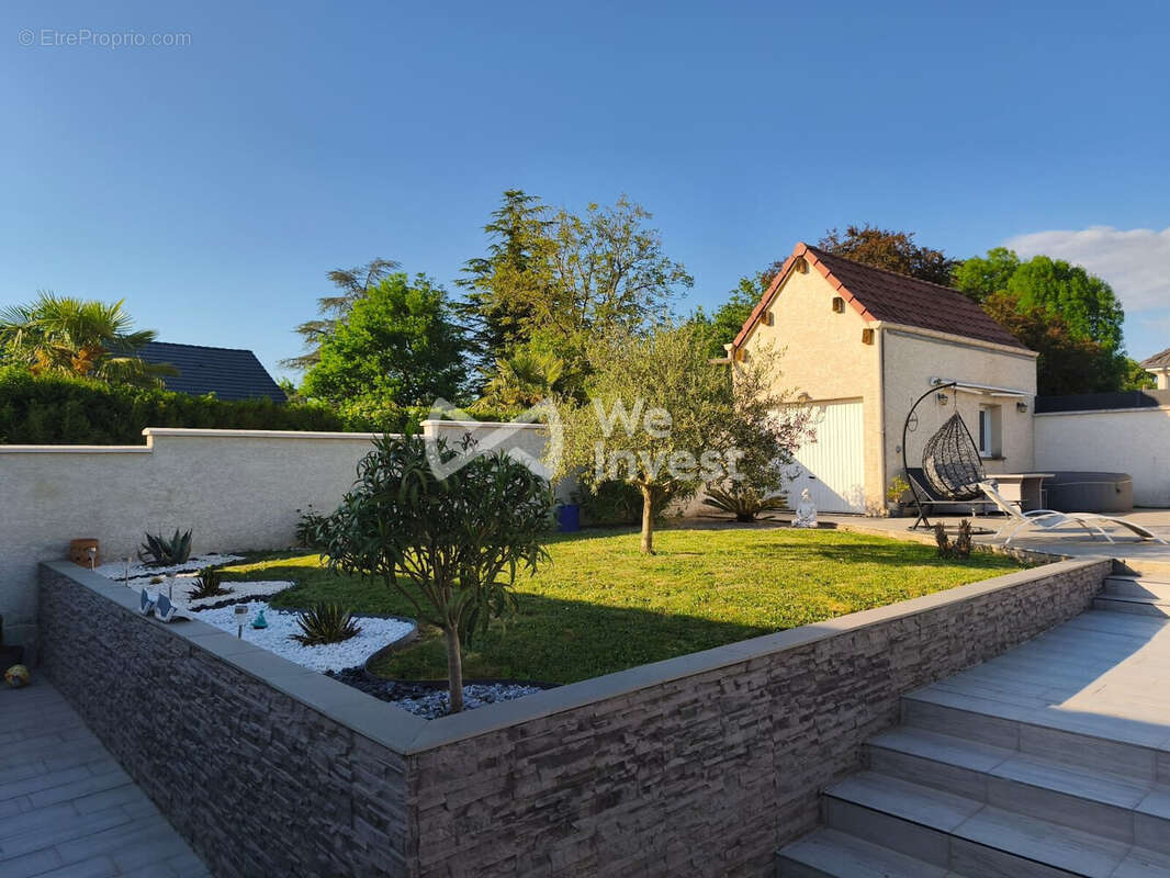 Maison à MONTOT