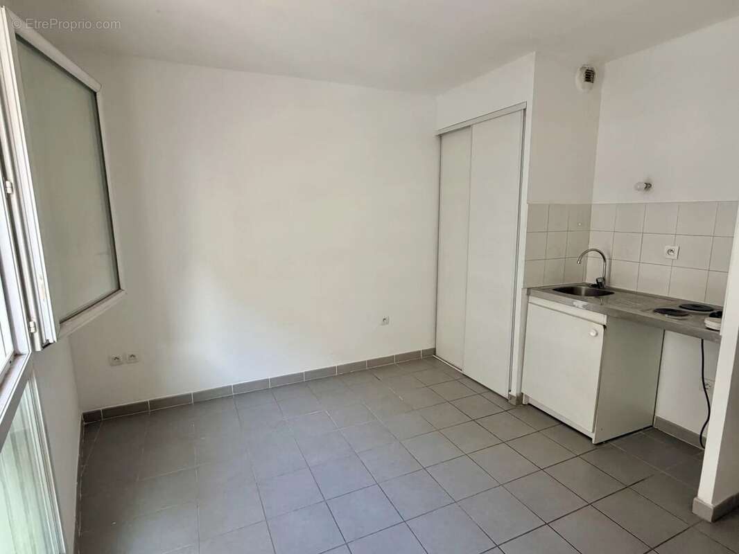 Appartement à MARSEILLE-2E