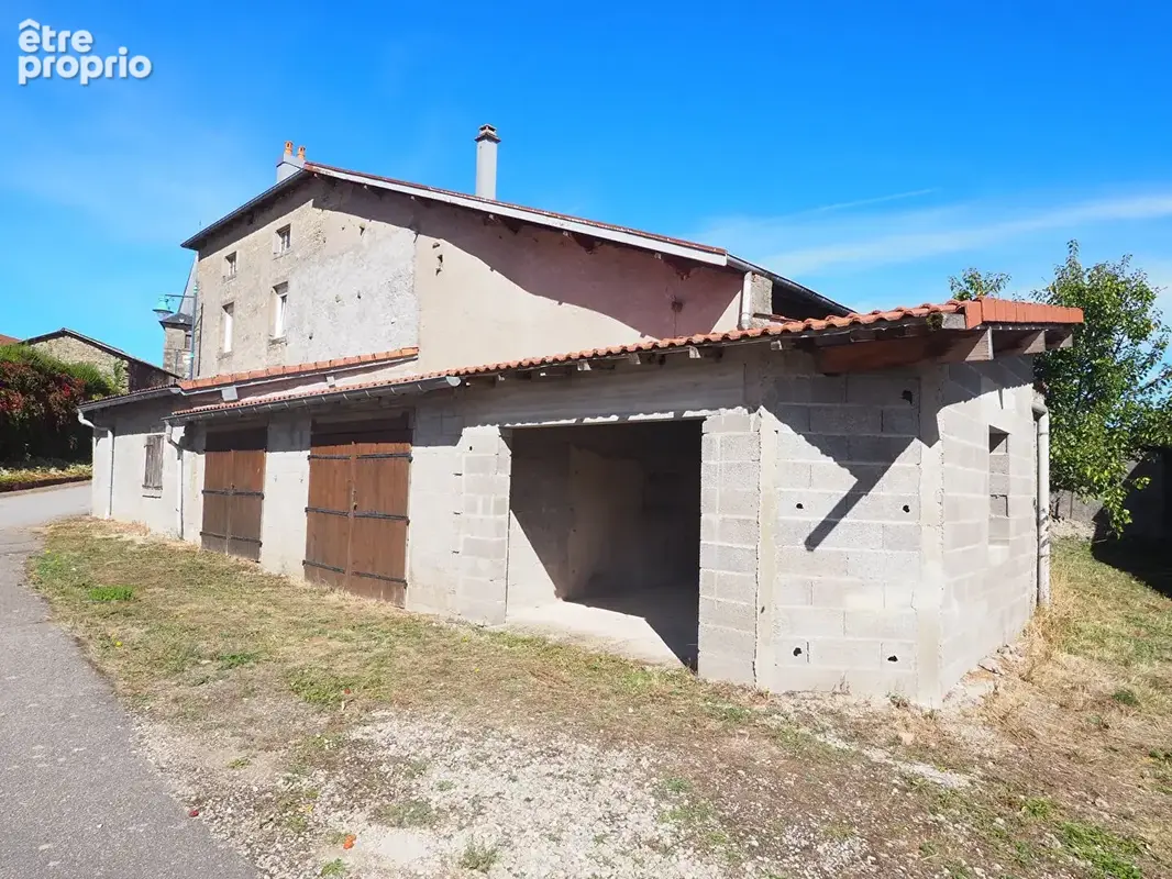 Maison de village - nombreuses dépendances - photo 4