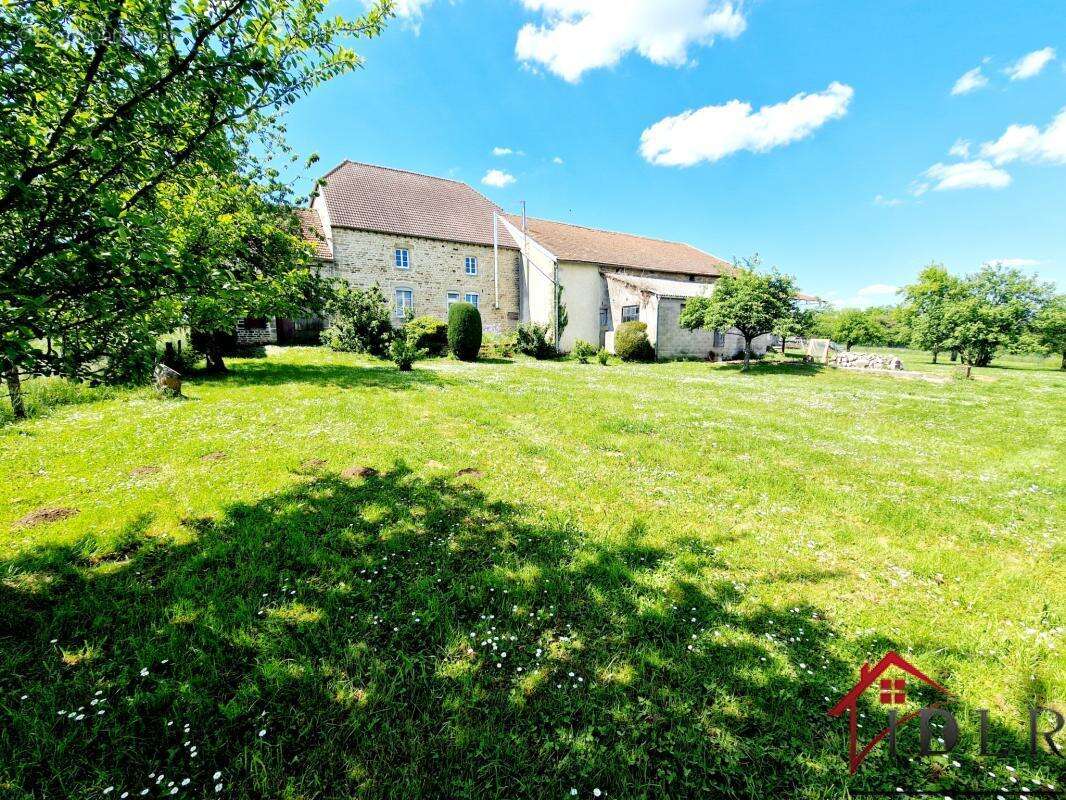 Maison à GENEVRIERES