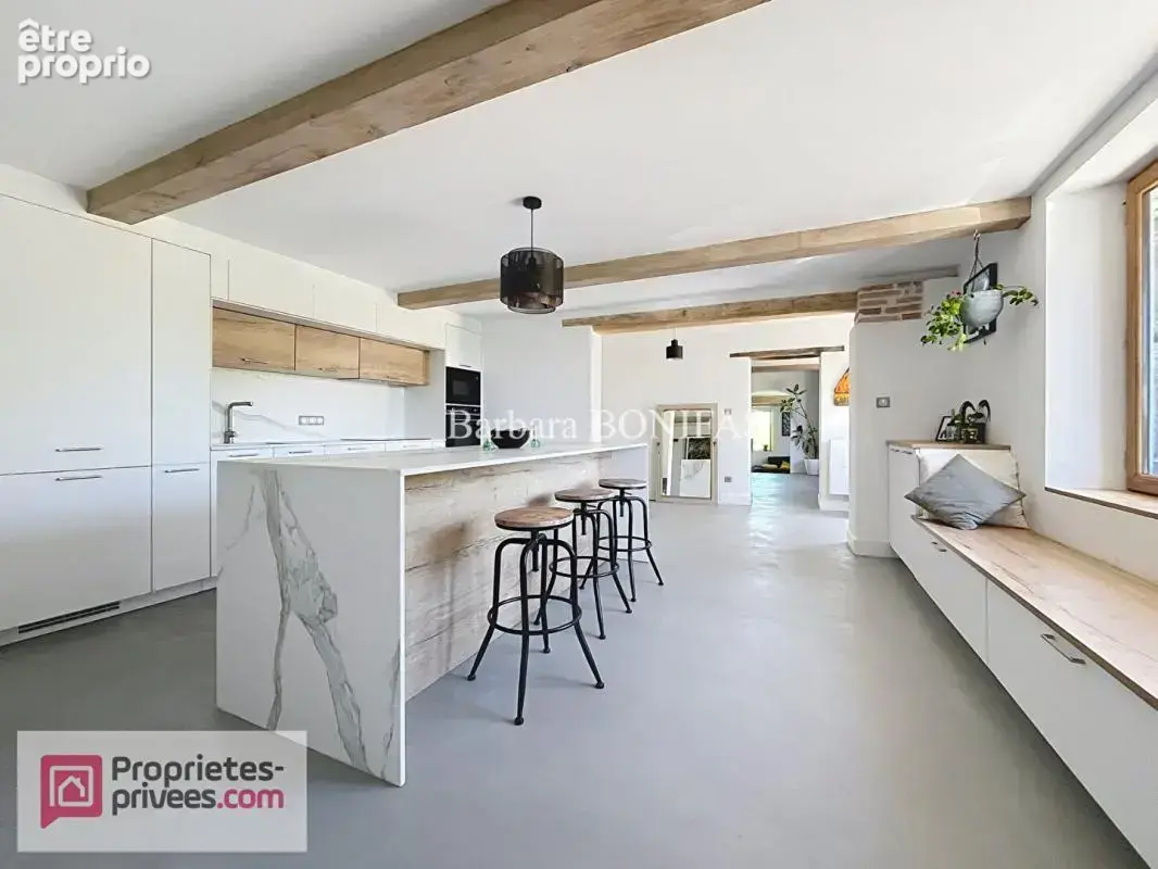 Maison rénovée 6 pièces 202 m2 - photo 5