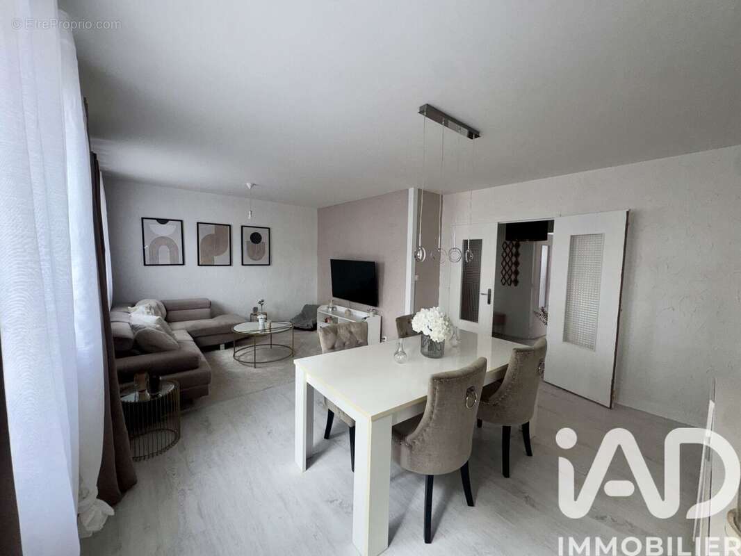 Photo 2 - Appartement à SAINT-ETIENNE