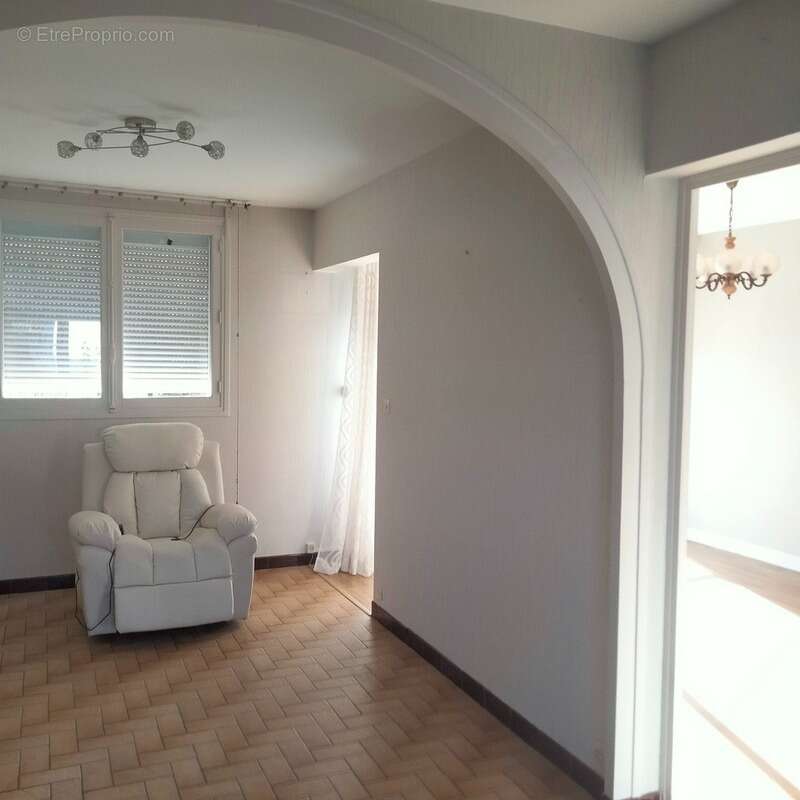 Maison à BOURCEFRANC-LE-CHAPUS