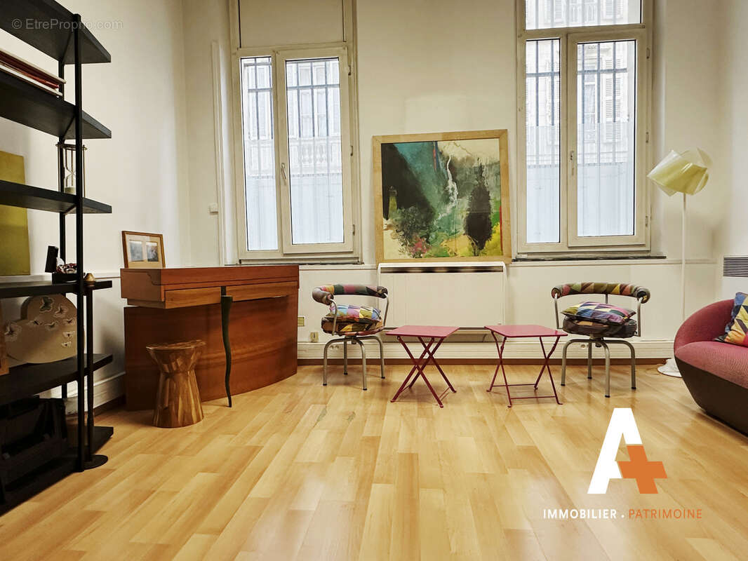 Commerce à MARSEILLE-6E