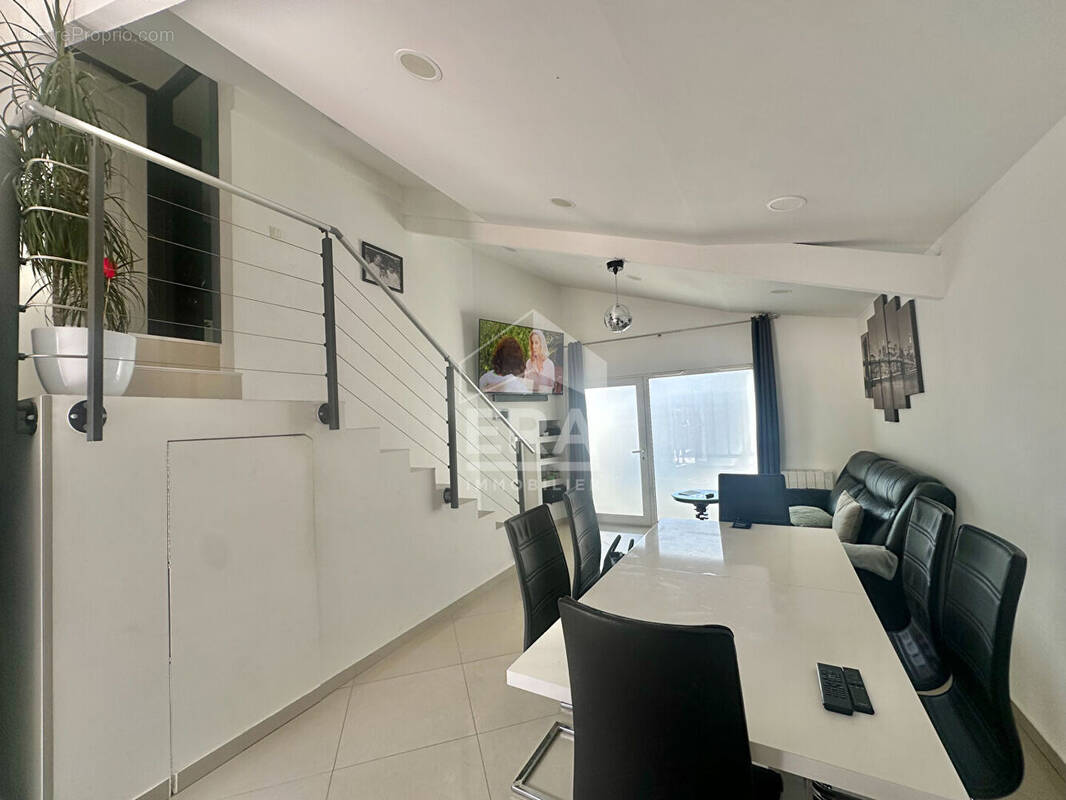 Maison à SARTROUVILLE