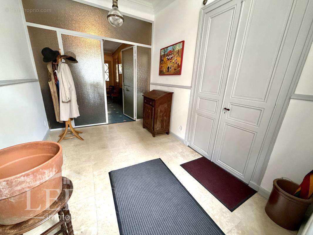 Splendide maison de ville avec garage et jardin - photo 5