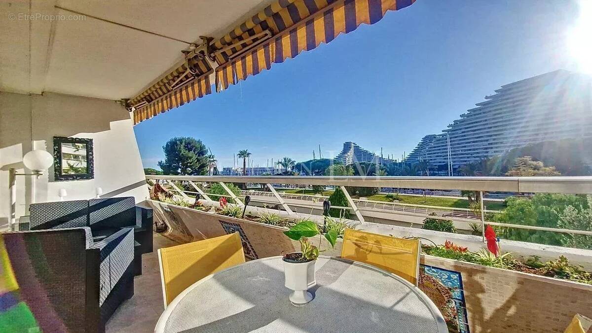 Appartement à VILLENEUVE-LOUBET