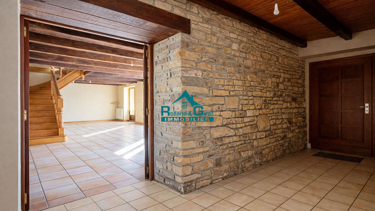 Maison à LA BOUEXIERE