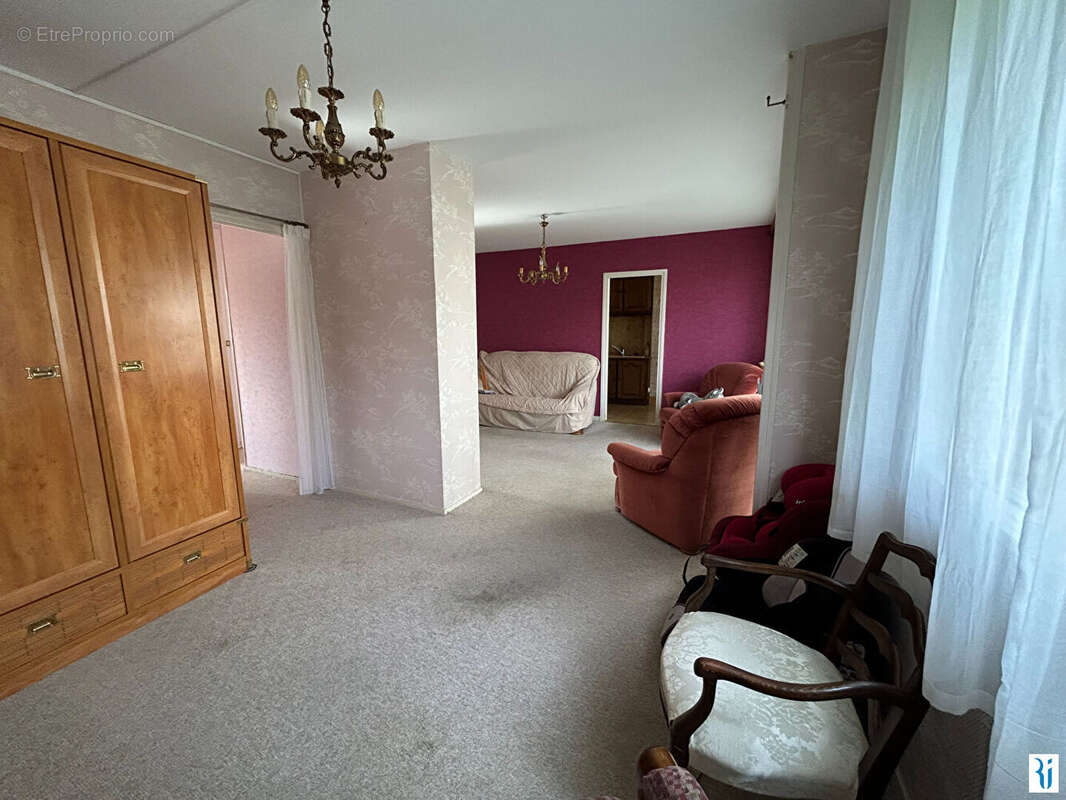Appartement à MONT-SAINT-AIGNAN