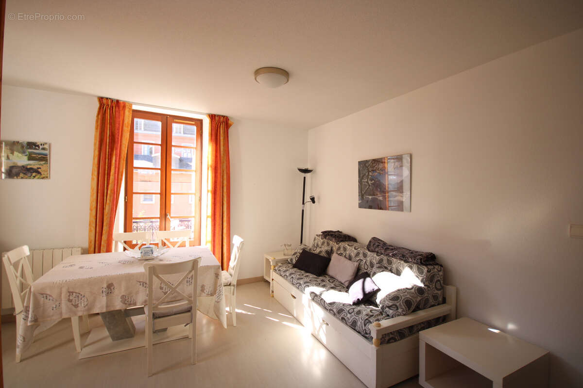 Appartement à AX-LES-THERMES