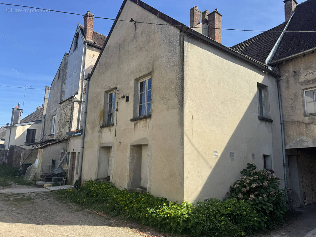 Maison à MONTMIRAIL