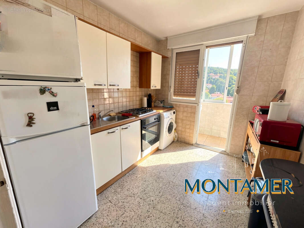 Appartement t4 - loggia - vue mer - cave - photo 2
