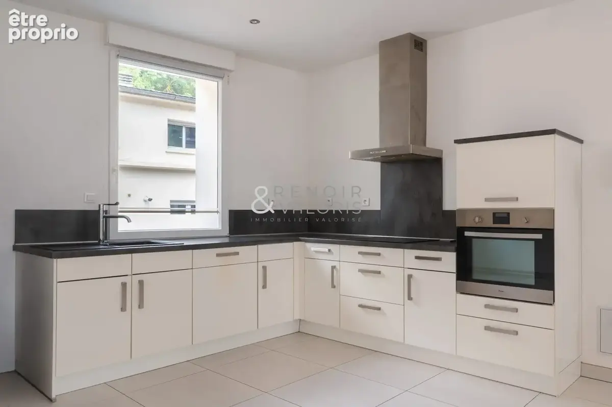 Appartement 4 pièces 82 m² à vendre à Nancy (54000) - photo 3