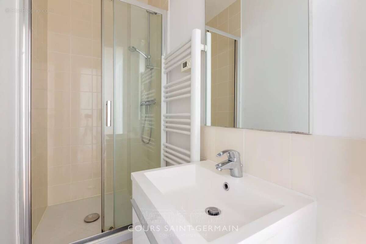 Appartement à PARIS-11E