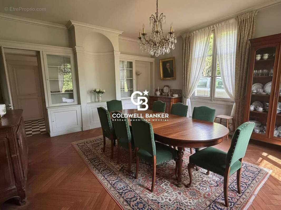 Maison à SAINT-CYR-SUR-LOIRE
