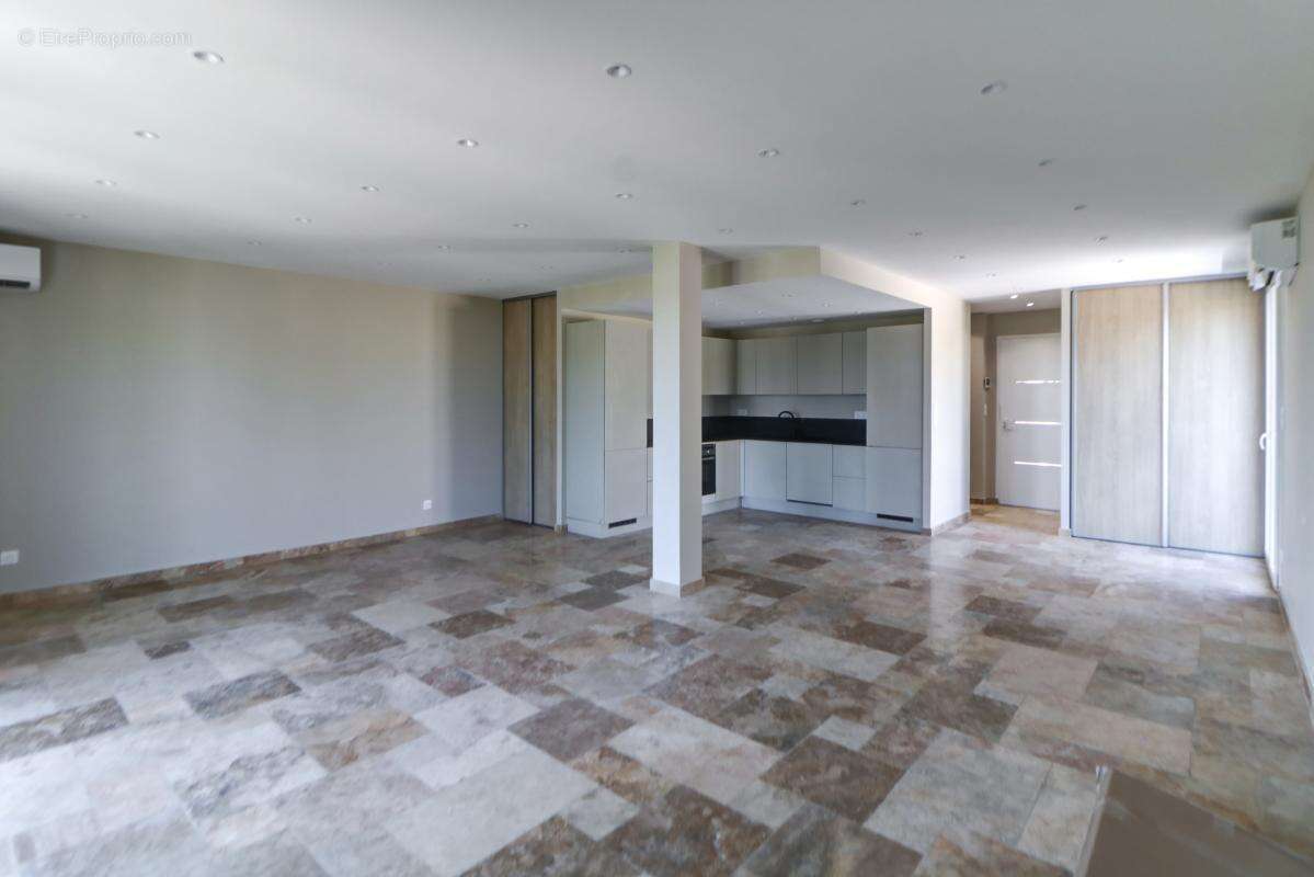 Maison 4 pièces avec piscine - MOUGINS - photo 10