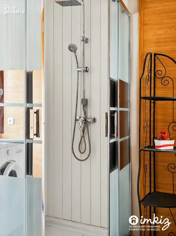 Maison 5 pièces de 140 m² avec cour et préau - photo 4