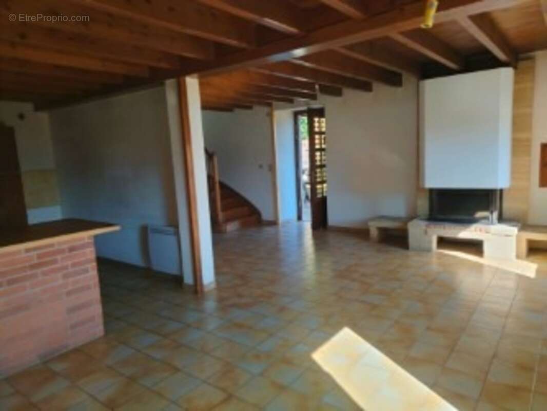 Maison en pierres à vendre 7 pièces SAINT MARTIN DE VALAMAS (07) - photo 10