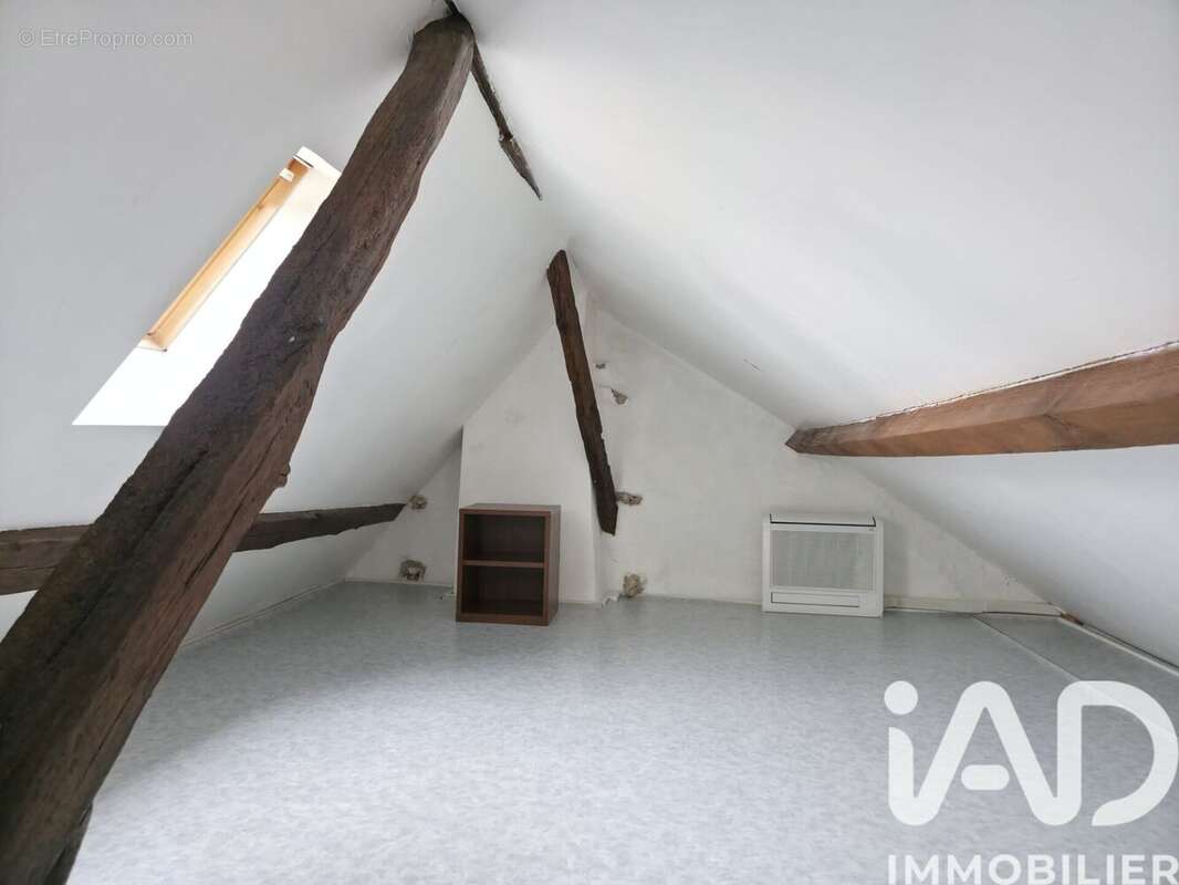 Maison 105 m² à Clos-Fontaine  - photo 8
