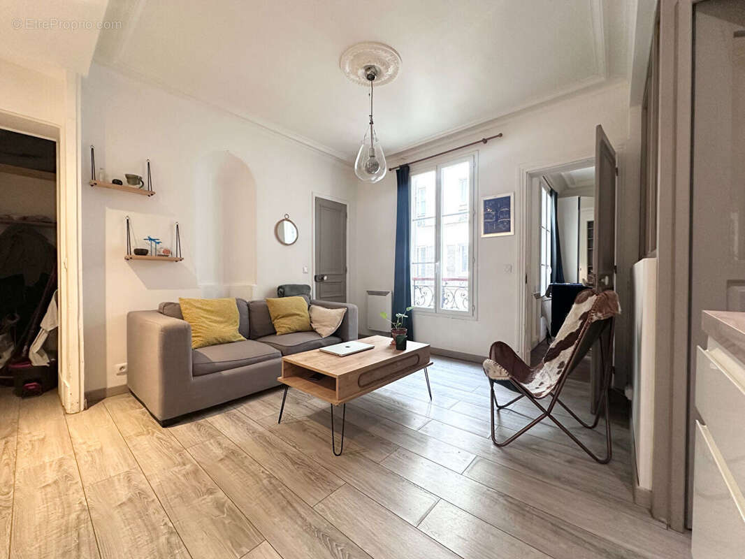 Appartement à PARIS-18E