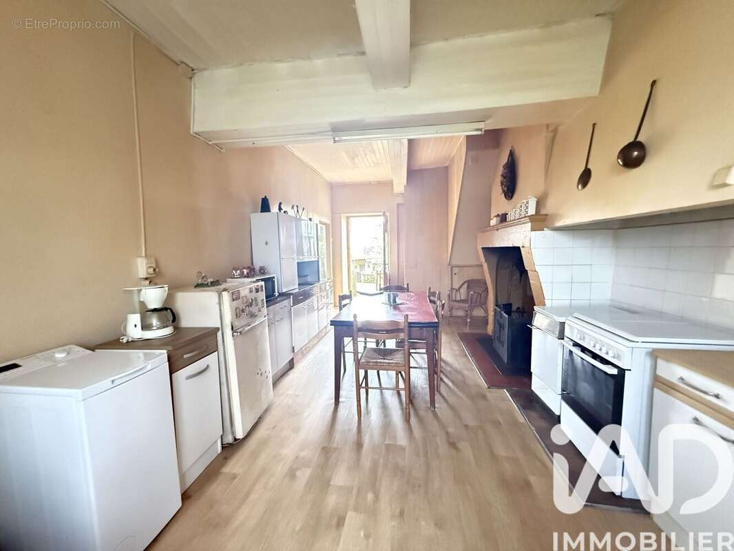 Maison 150 m² à Queyssac  - photo 9
