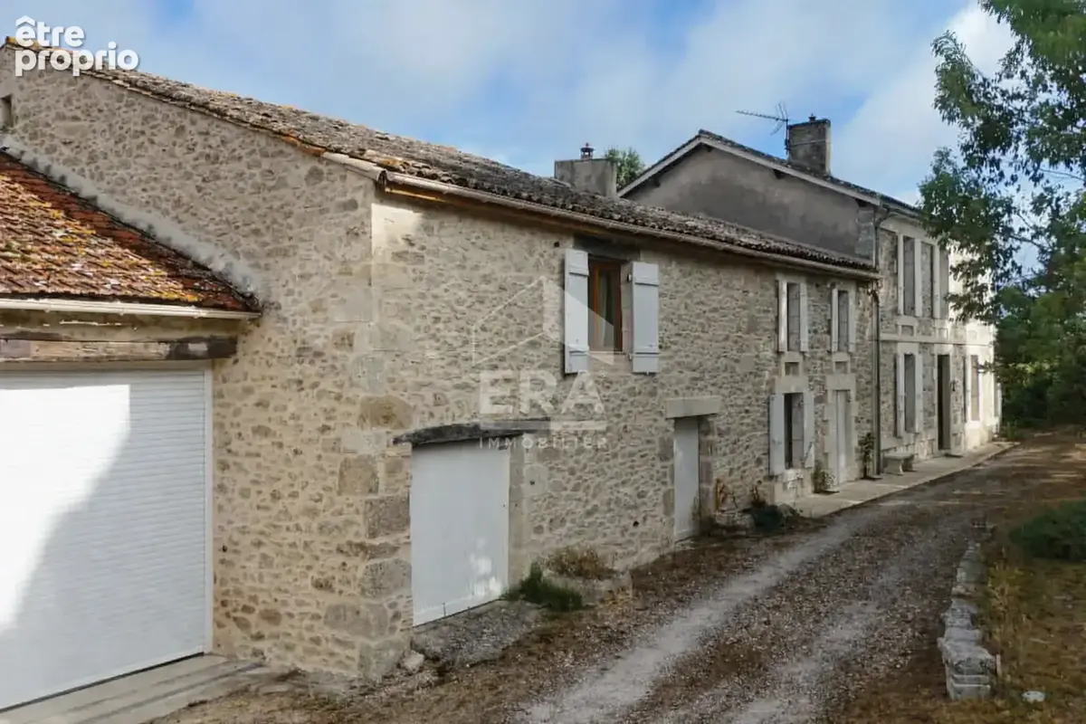Maison de caractère en pierre avec dépendances, gîte et piscine - photo 2