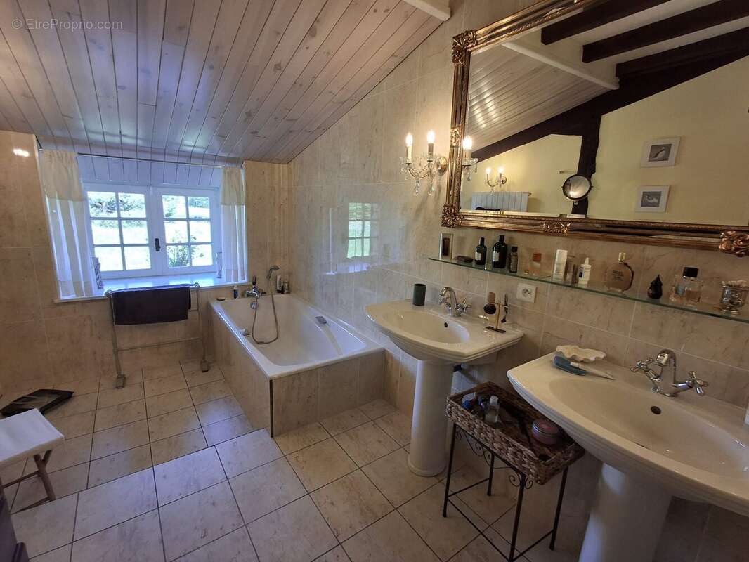 Maison à BEAUMONT-DU-PERIGORD