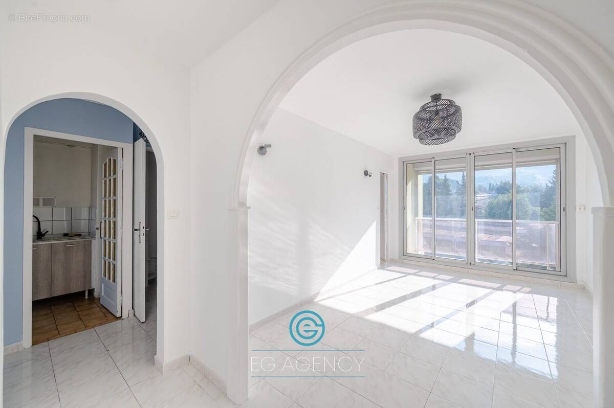 Appartement à MARSEILLE-10E