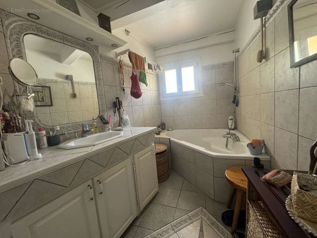 Maison à SIX-FOURS-LES-PLAGES