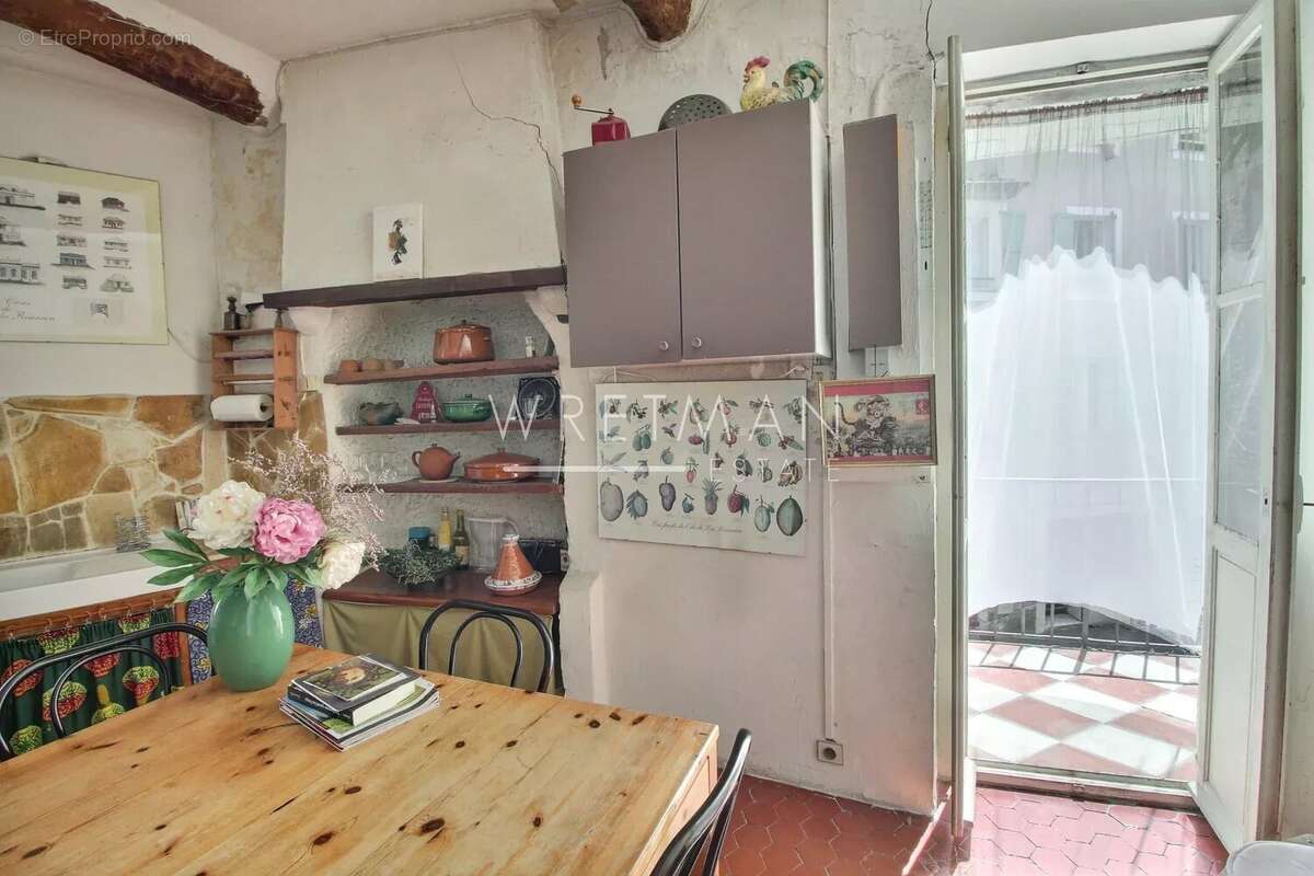 Appartement à L'ESCARENE