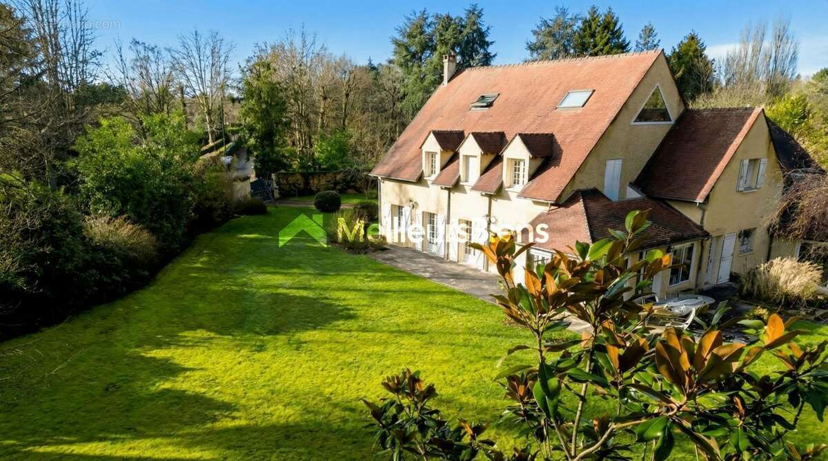 Maison à FEUCHEROLLES