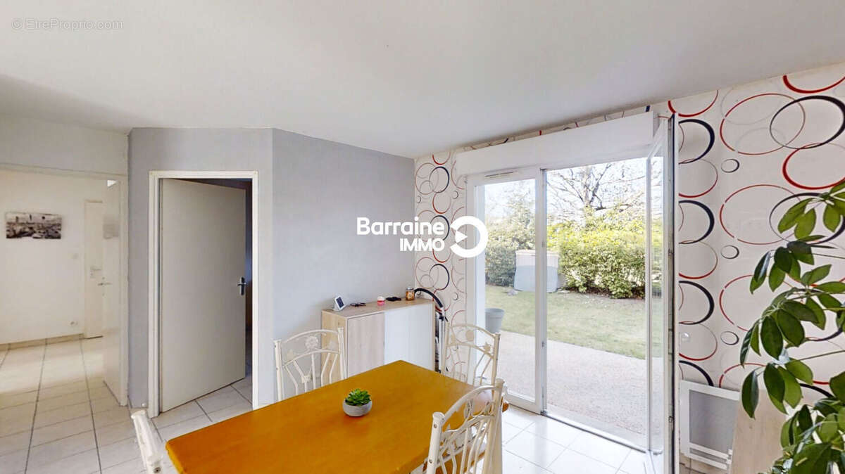 A vendre  crozon  appartement t3  2 chambres  jardn  parfait etat - photo 3