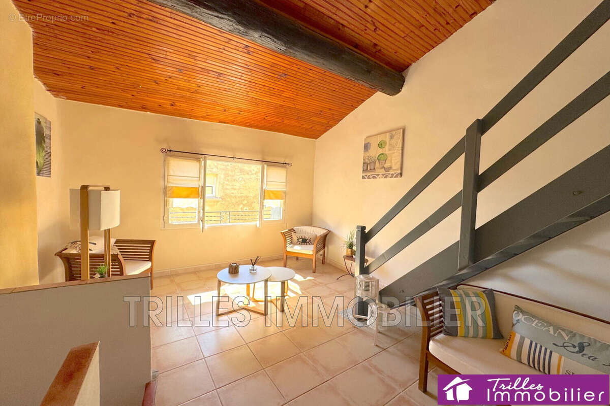 Maison à SAINT-LAURENT-DE-LA-SALANQUE