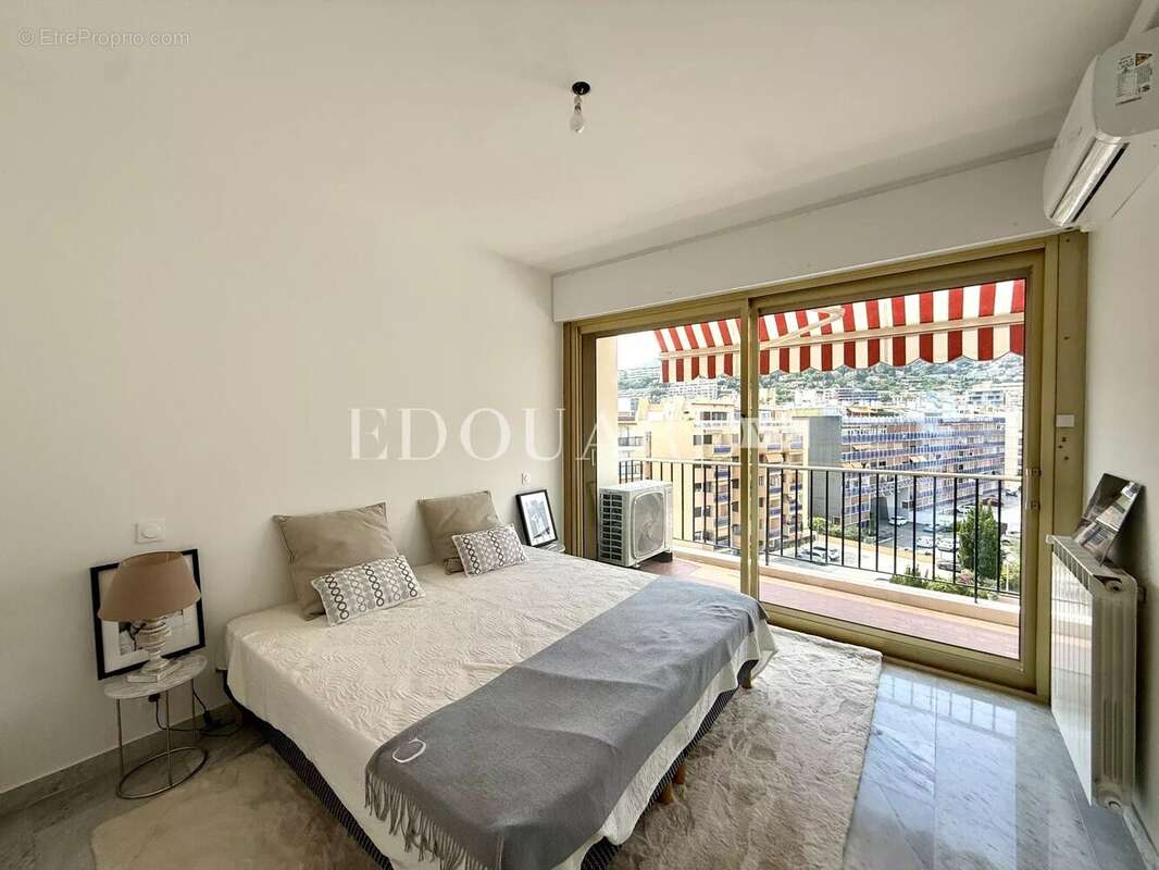 Appartement à ROQUEBRUNE-CAP-MARTIN