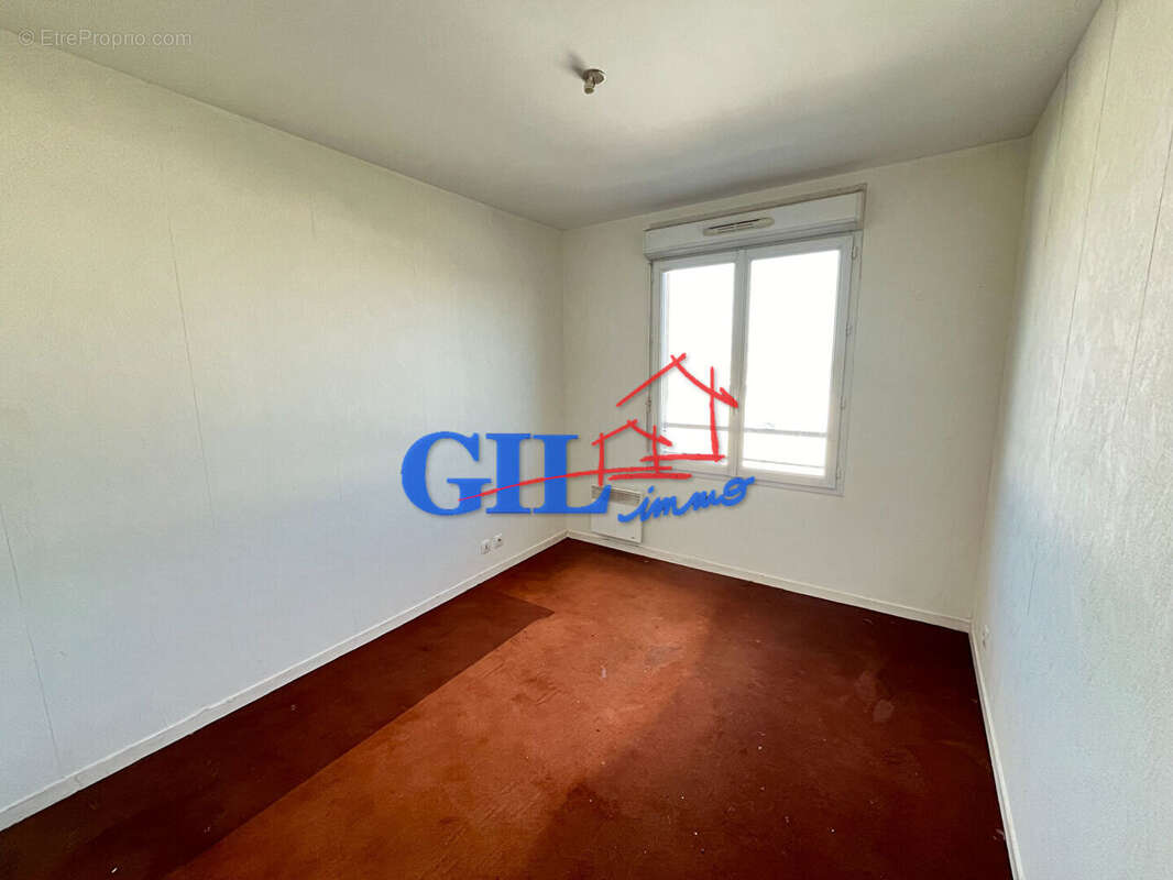 Appartement à SAVIGNY-LE-TEMPLE