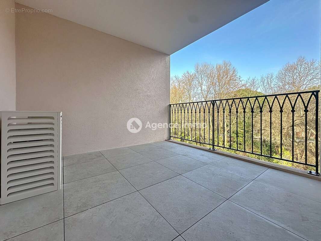 Appartement à FLASSANS-SUR-ISSOLE