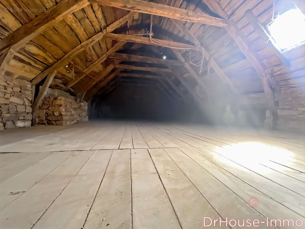Maison 110 m² à Brivezac  - photo 32