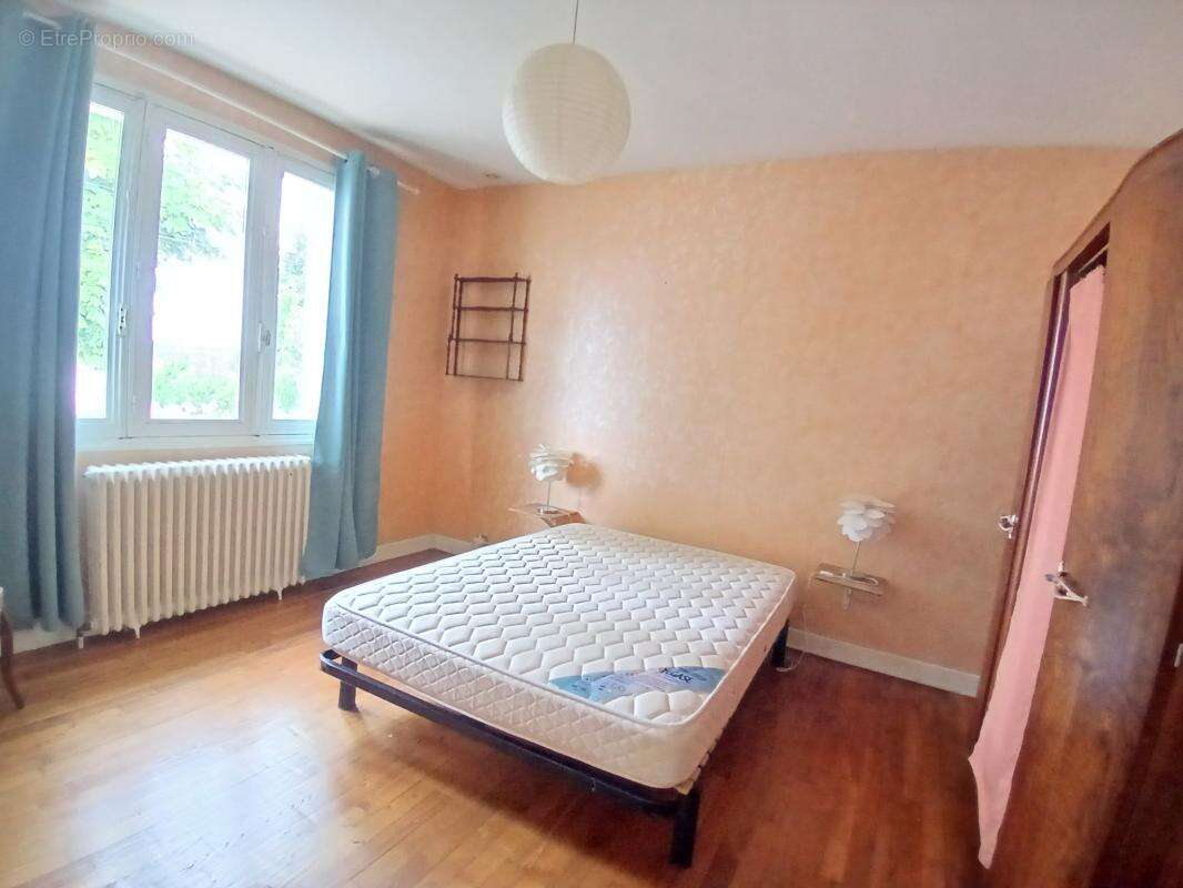 Maison habitable de plain-pied, proche du centre-ville - La - photo 10