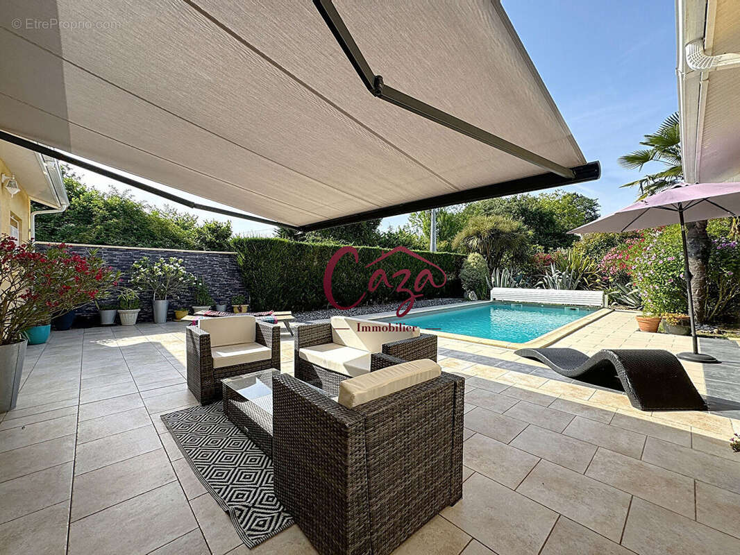 Maison à FARGUES-SAINT-HILAIRE