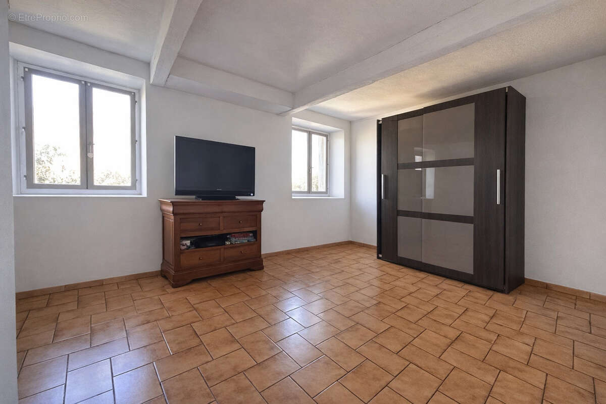 Appartement à LA COLLE-SUR-LOUP