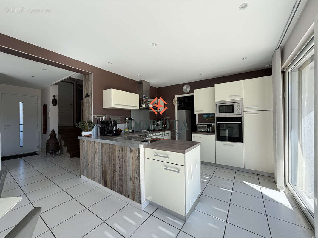 Maison à VAULNAVEYS-LE-HAUT