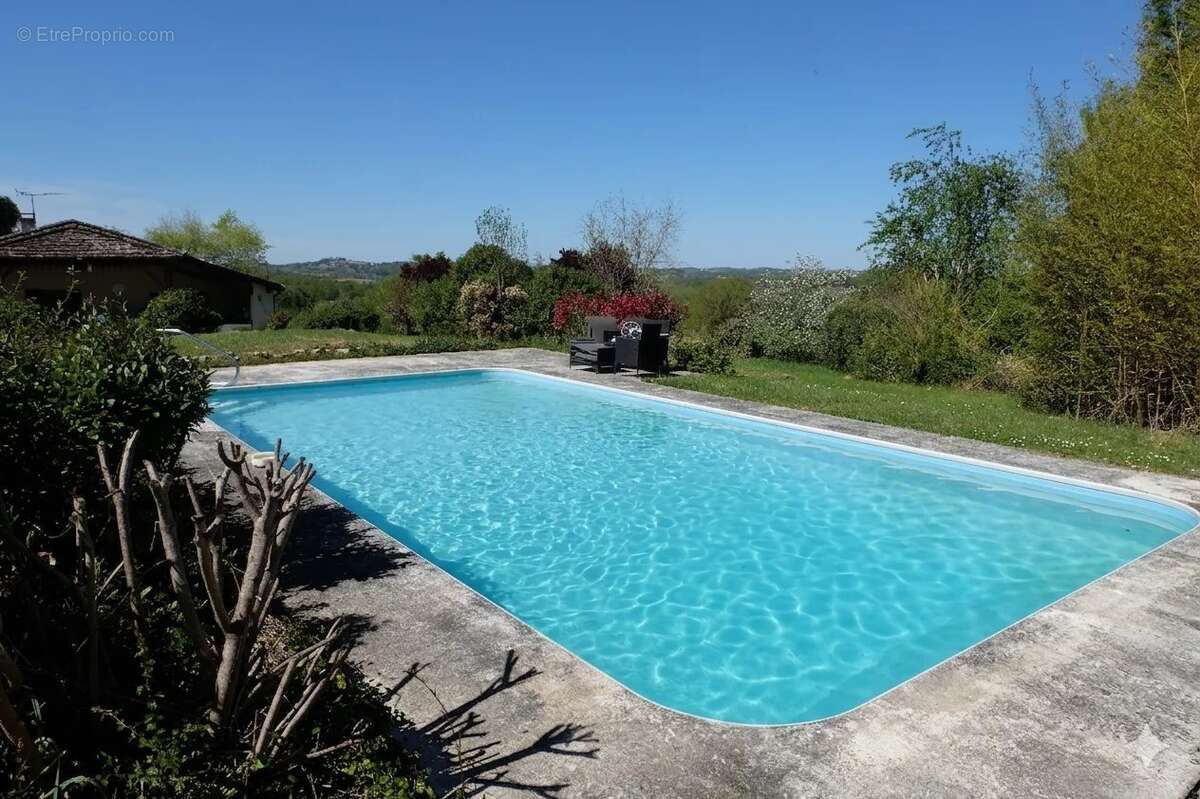 Maison à TOMBEBOEUF