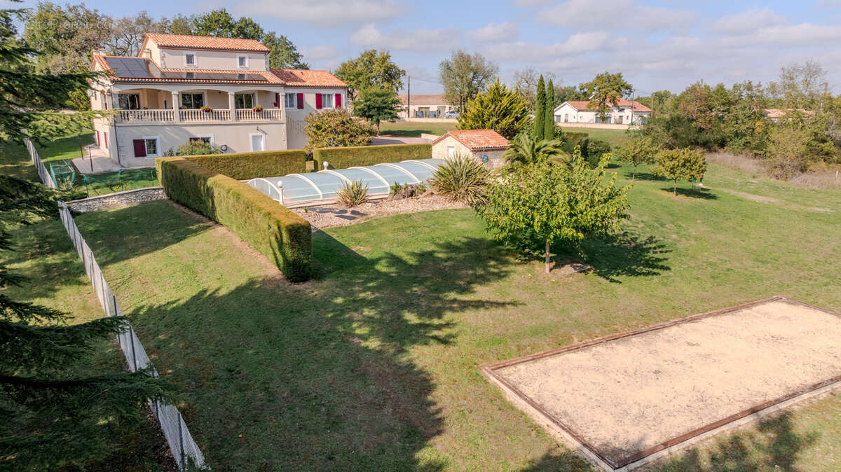 Maison à HAUTEFAGE-LA-TOUR