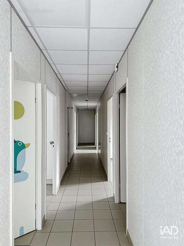 Photo 3 - Commerce à LA BOISSE